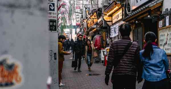 2019年6月9号出生的双胞胎女孩如何起名好，五行属什么？